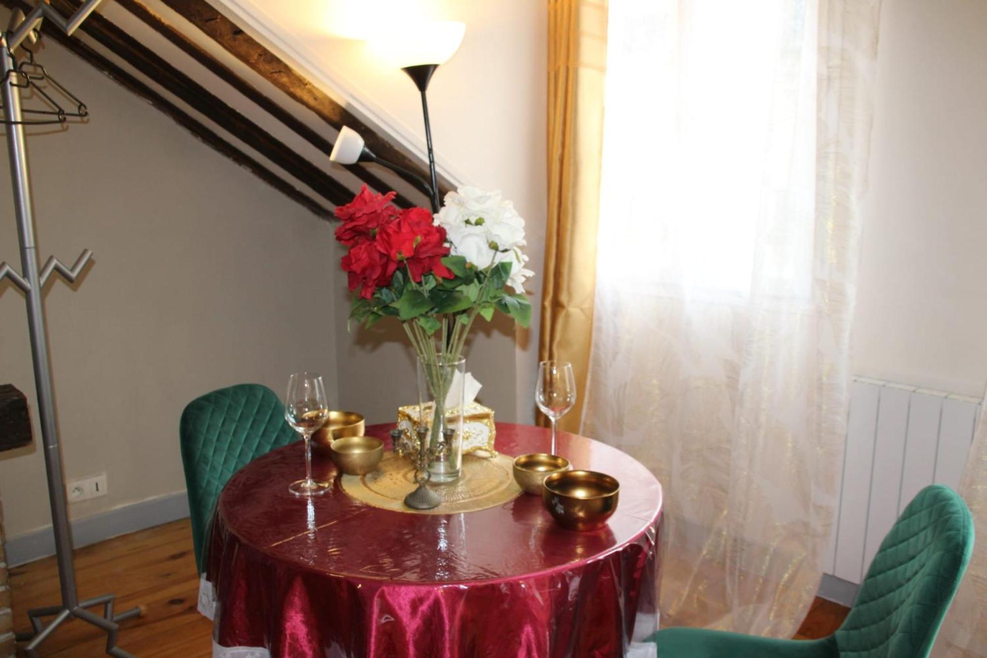 Dames De Montmartre Parijs
